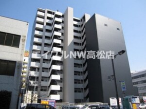 レアーレ瓦町