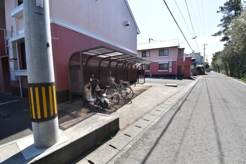 駐輪場 ウエストハイツ屋島 A棟