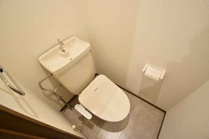 温水洗浄暖房便座 パラシオ樹太 A棟