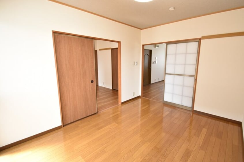 東洋室６帖 パラシオ樹太 A棟