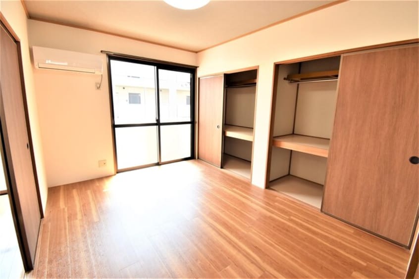 西洋室６帖 パラシオ樹太 A棟