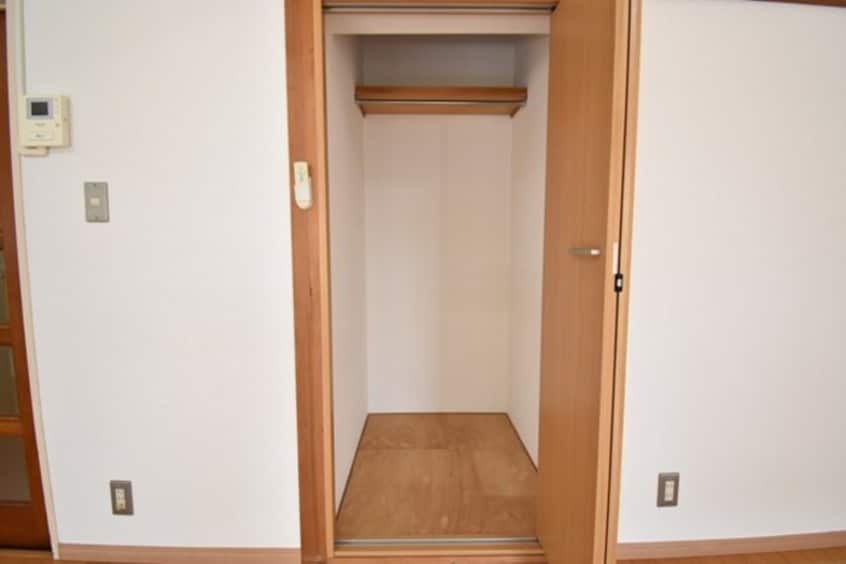 押入（ＬＤＫ） ピュアハイツ