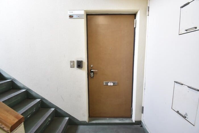 共用廊下 ピュアハイツ