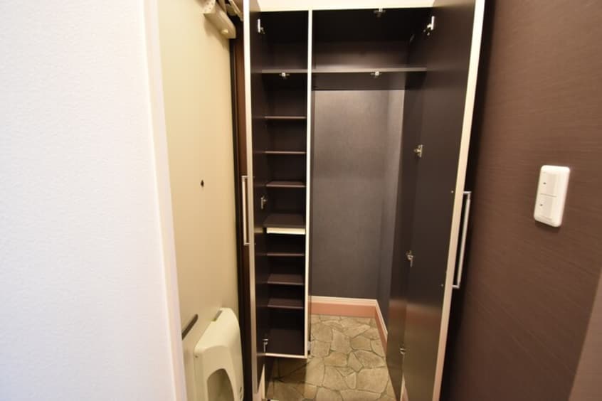 シューズクローク リビングタウン高松中央 A棟