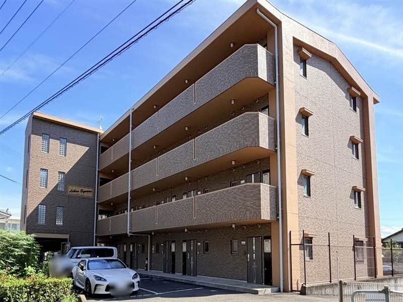  レーベンスクエア