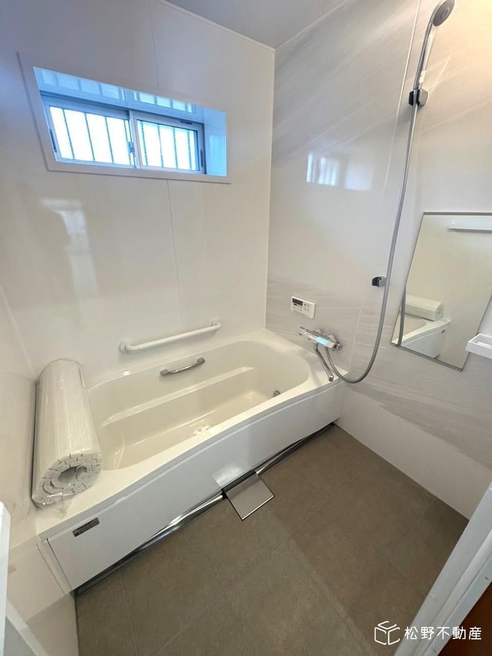  香川町川東上　一戸建て