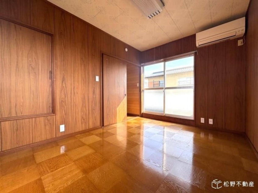  香川町川東上　一戸建て