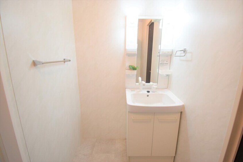 洗髪洗面化粧台・室内洗濯機置場 クローリス林町