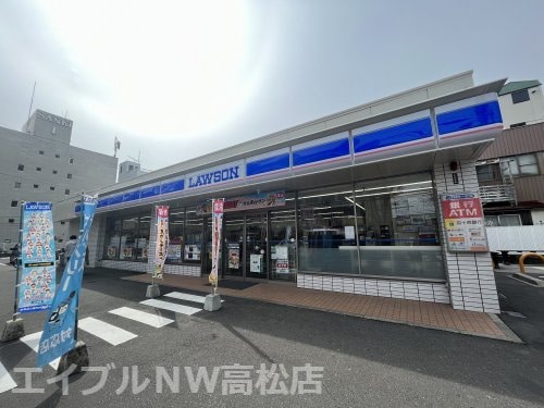 ローソン番町3丁目(コンビニ)まで894m 予讃線・内子線/高松駅 徒歩7分 7階 築3年