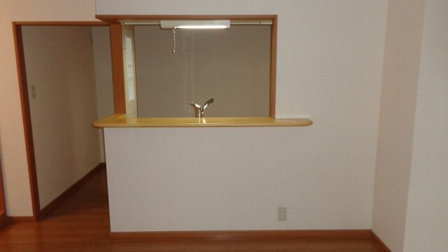 カウンターキッチン ロイヤルコーポ中川