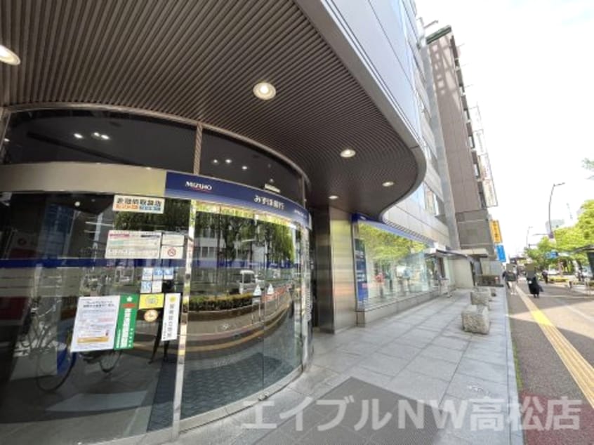 みずほ銀行高松支店(銀行)まで437m ドムス６６