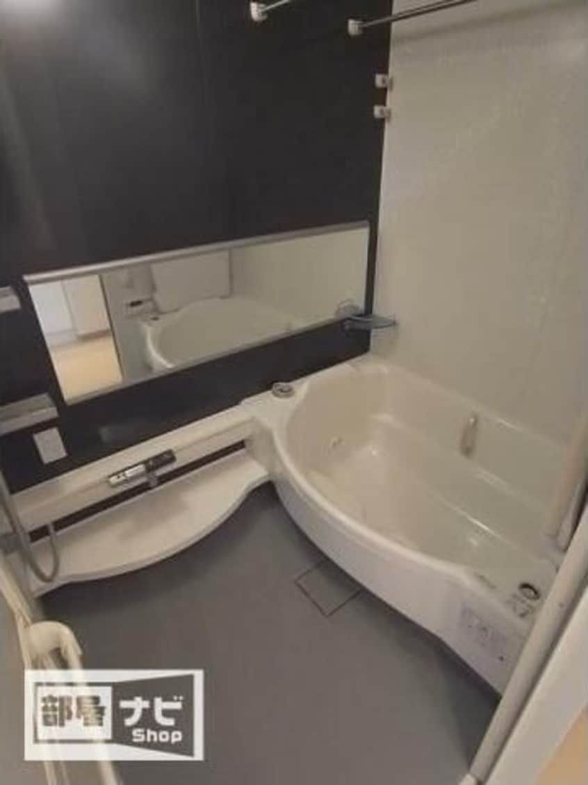  ロイヤルガーデン栗林公園前