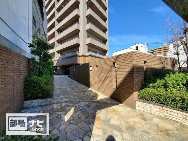  ロイヤルガーデン栗林公園前