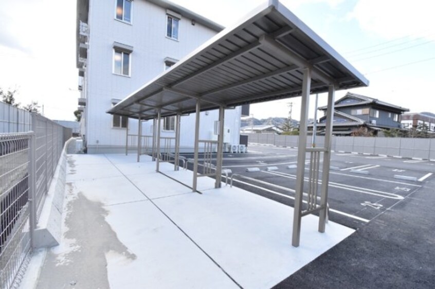 駐輪場 ロータスⅡ B棟