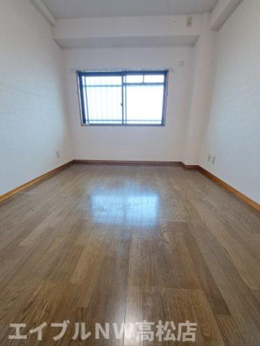  ロイヤルハイツ茜