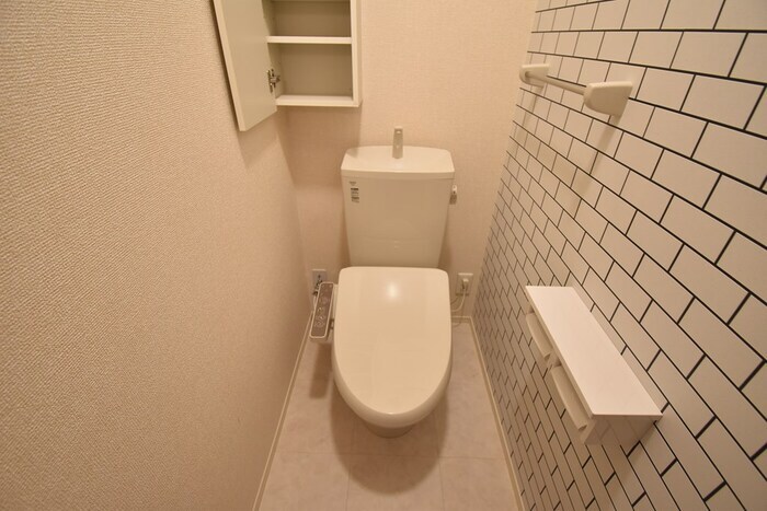 温水洗浄暖房便座 ユニヴェール B棟