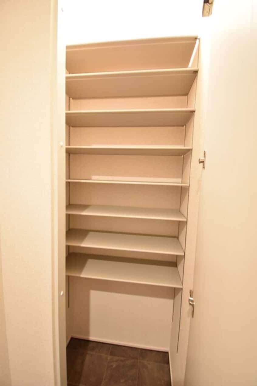 シューズボックス（トールタイプ） ユニヴェール B棟