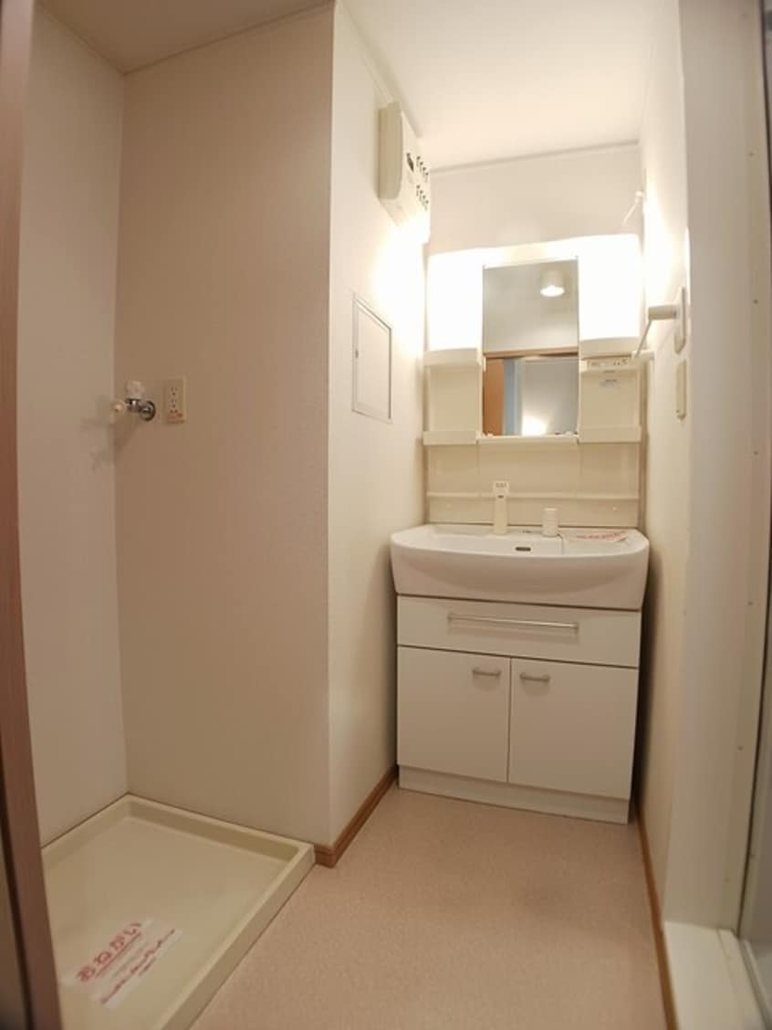 洗面所 ＳＵＮ　ＳＱＵＡＲＥ新地　Ｂ