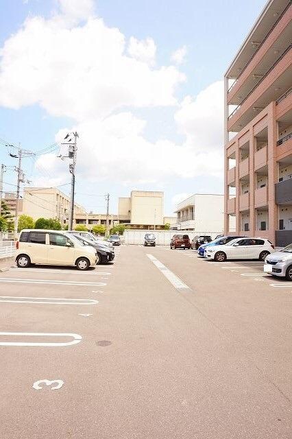 駐車場 モア　ドリーム