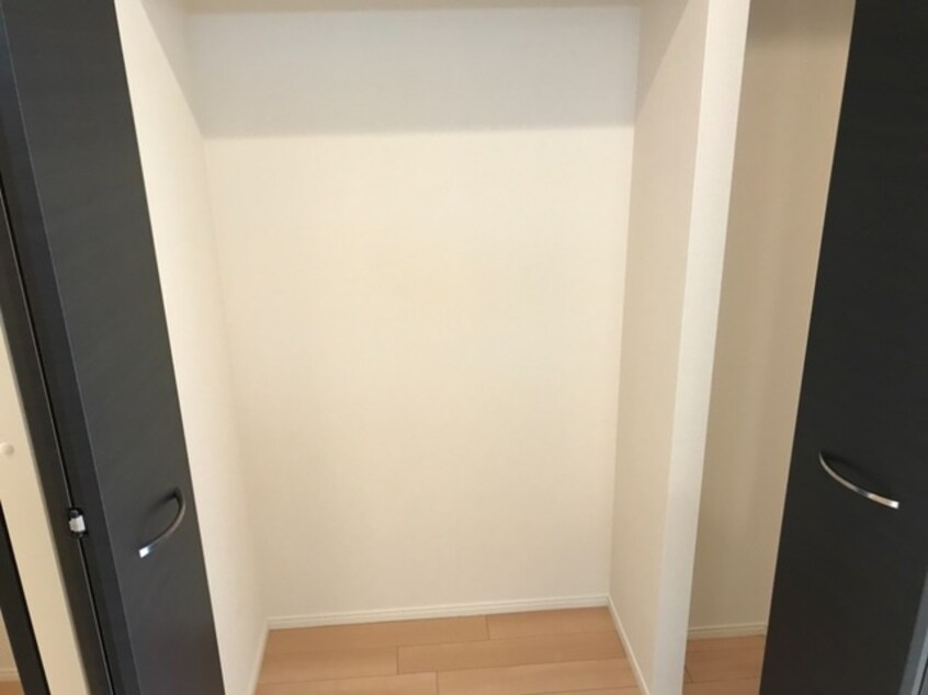 クローゼット ユニヴァリィ高松中央