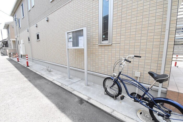 お知らせ板 パティオ B棟