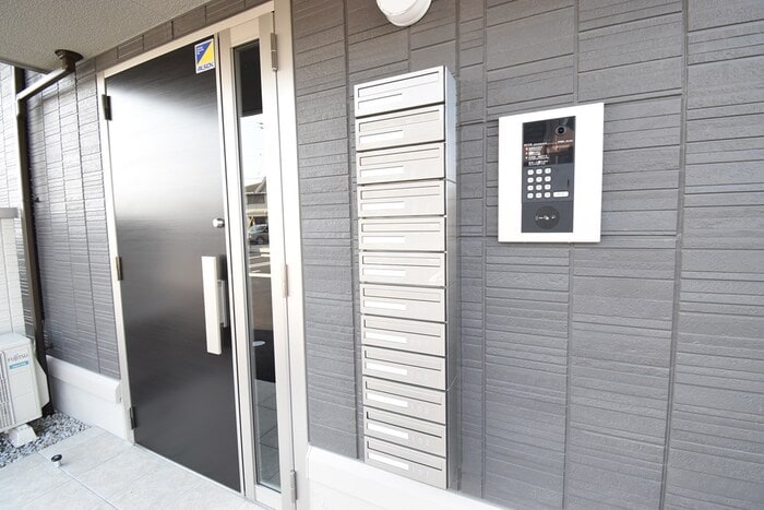 エントランス ユニヴェール D棟