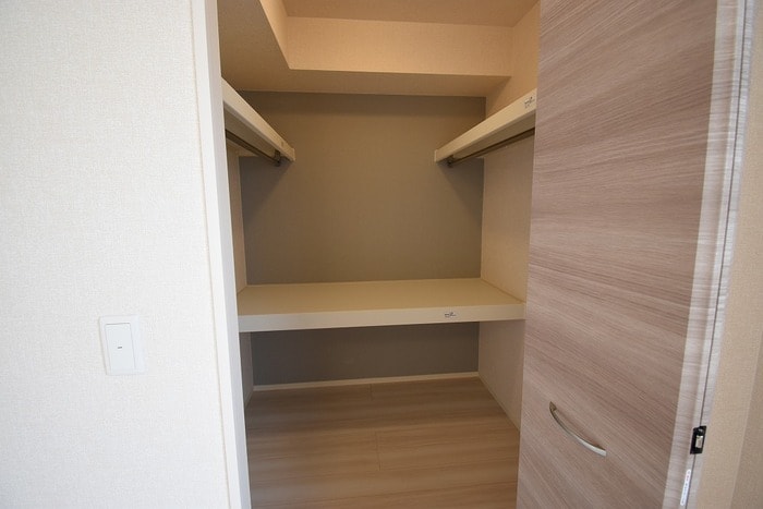 ウォークインクローゼット ルピナス B棟