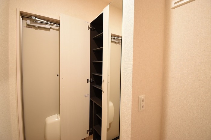 玄関 ルピナス B棟