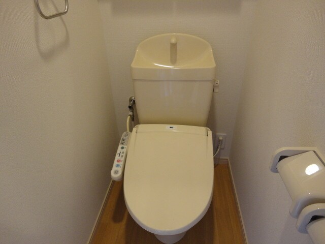 シャワー付トイレ キャトルレーヴ