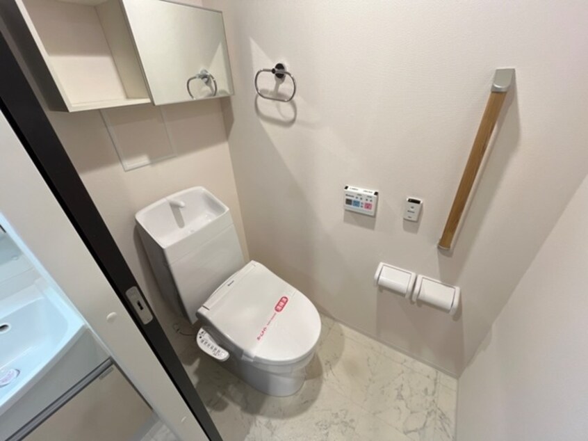 シャワー付トイレ レインボースカイ