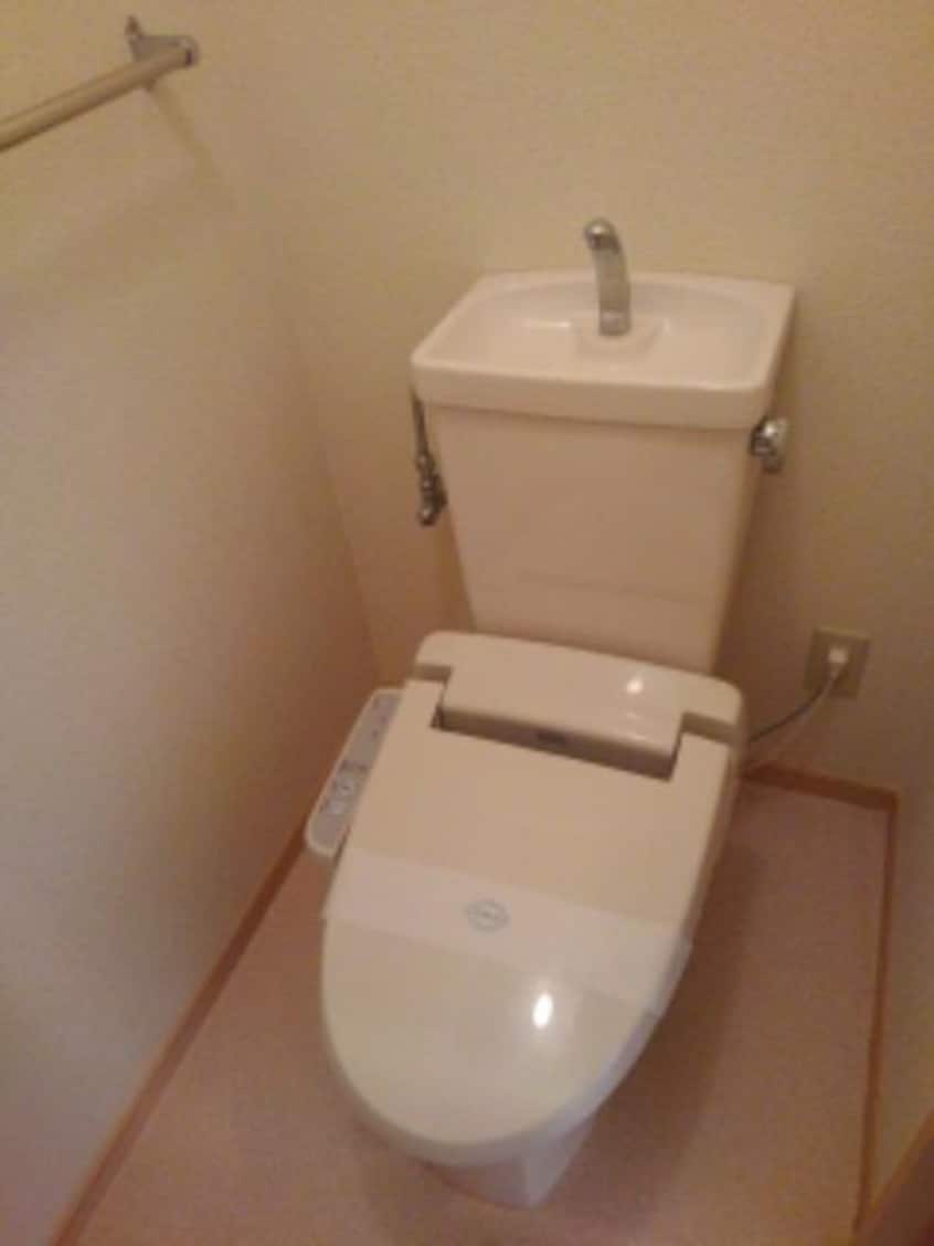 トイレ エルディム六万寺