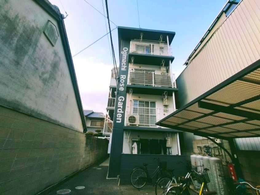  扇町ローズガーデン