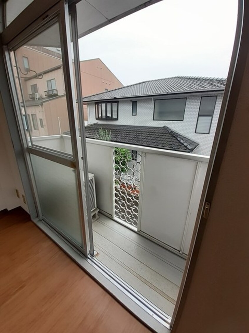 バルコニー エルディム川西