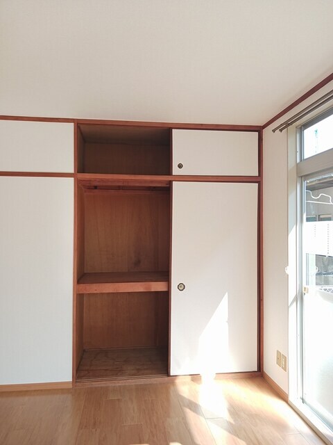 収納 エルディム大谷