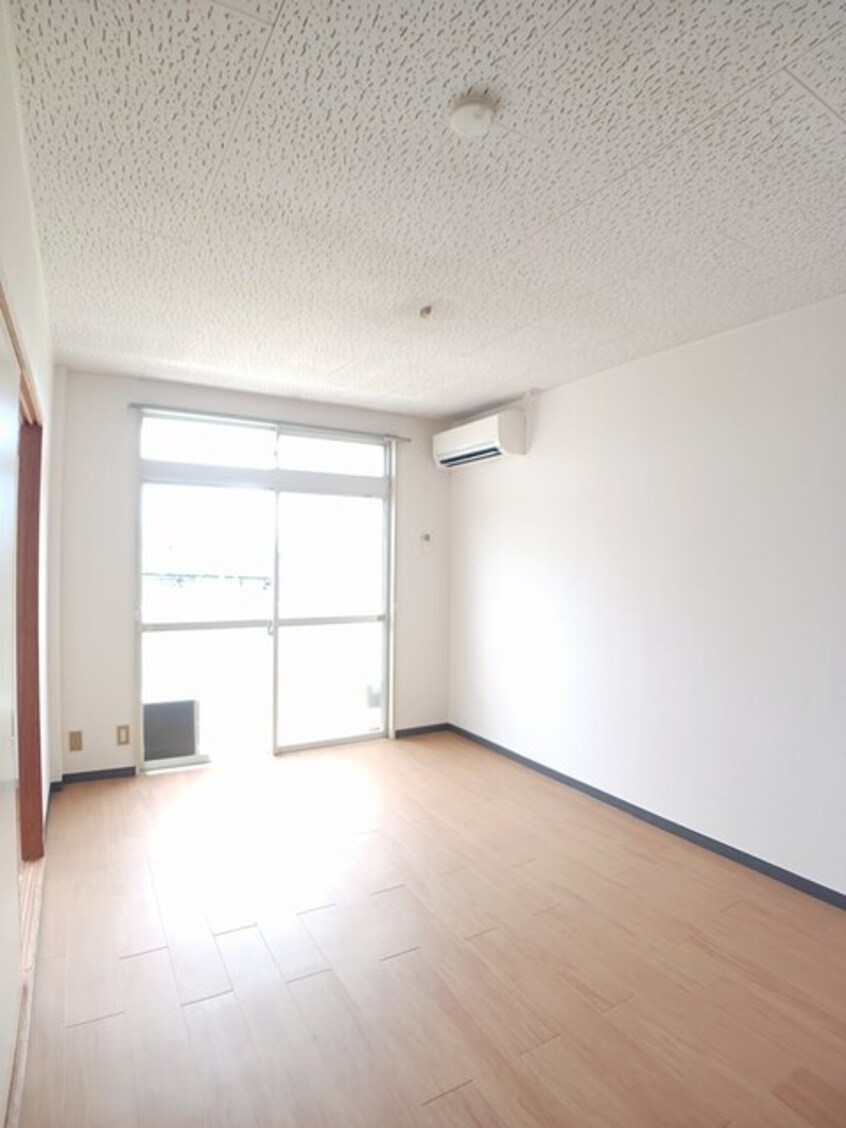 居室・リビング エルディム　トミダ