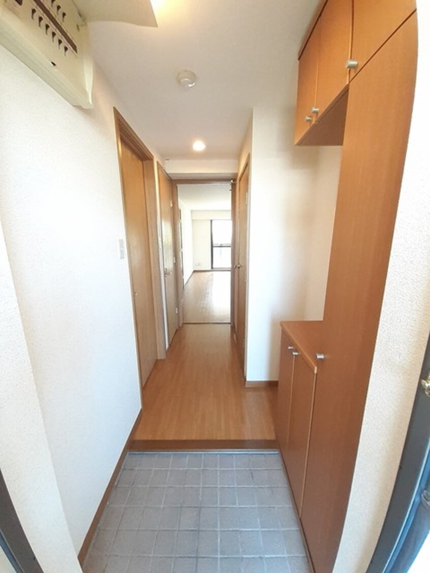 玄関 ＣＯＭＦＯＲＴ　ＭＡＮＳＩＯＮ