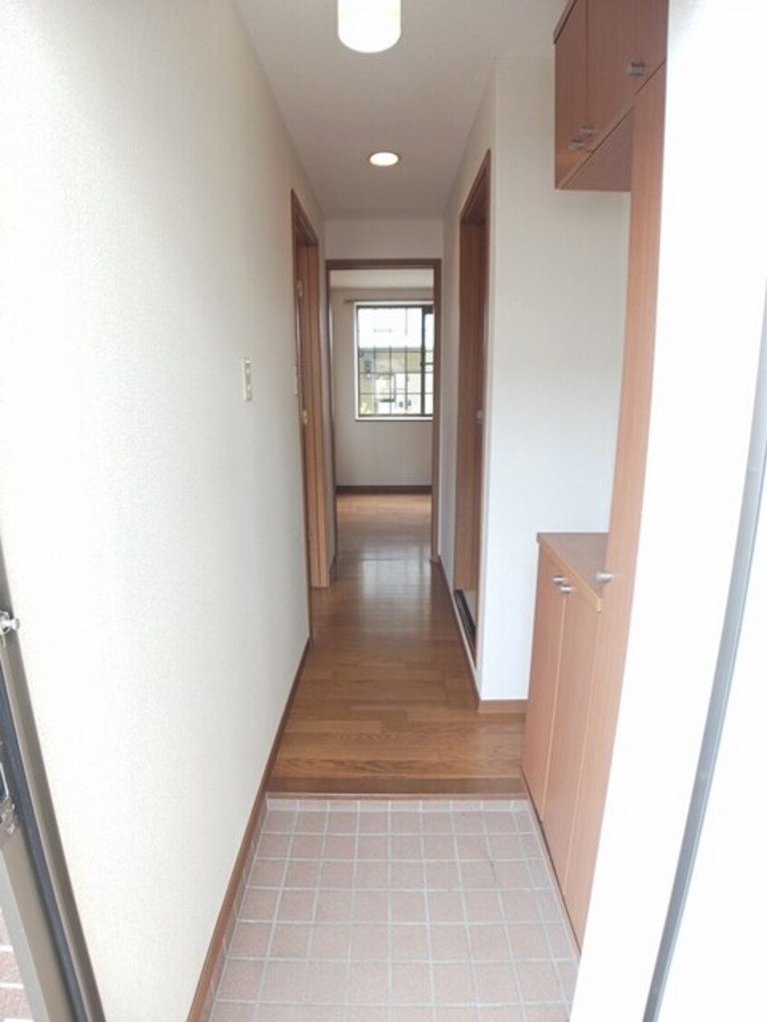 玄関 サイドヒル　Ｂ