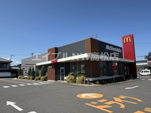 マクドナルド 高松元山町店(ファストフード)まで688m カーサ　木太