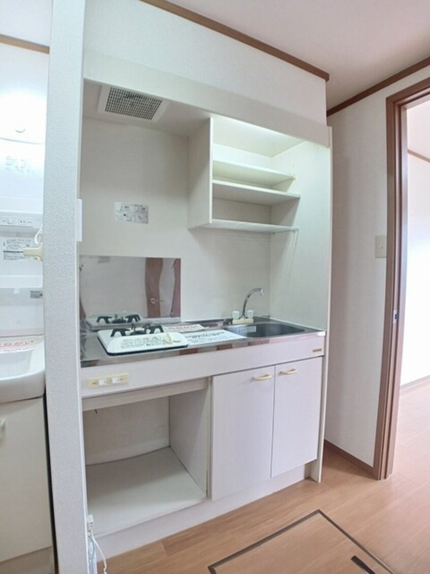 キッチン エム・ビューラー　Ｂ