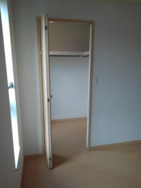 収納 エルフローラ