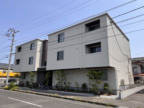 外観画像（メイン） ヴォワレ エ フルール新北町