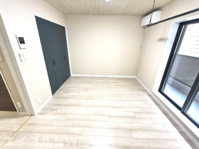  シャリンティア