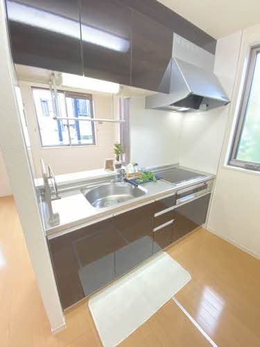  シャーメゾン空港通り B棟