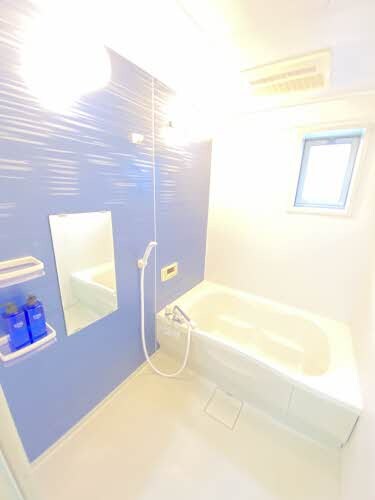  シャーメゾン空港通り B棟