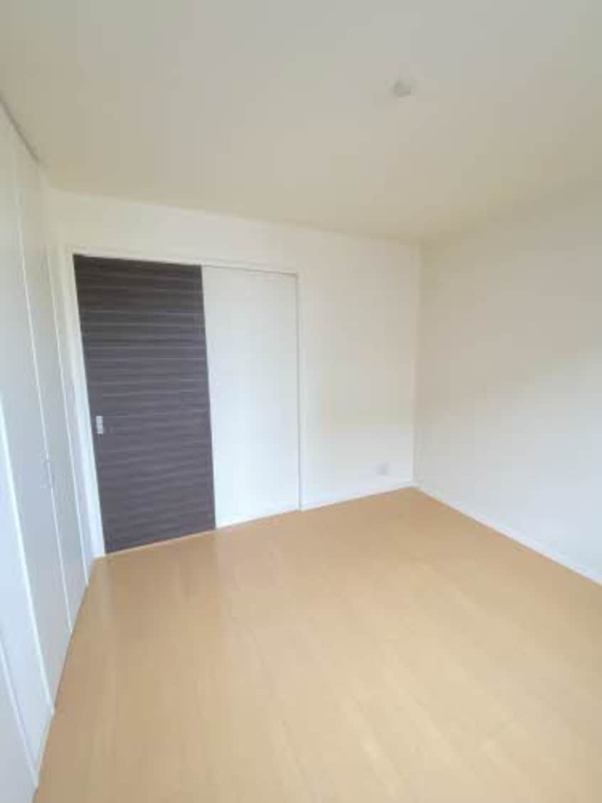  シャーメゾン空港通り B棟