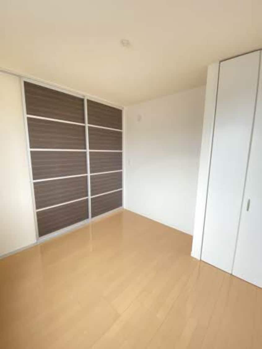  シャーメゾン空港通り B棟