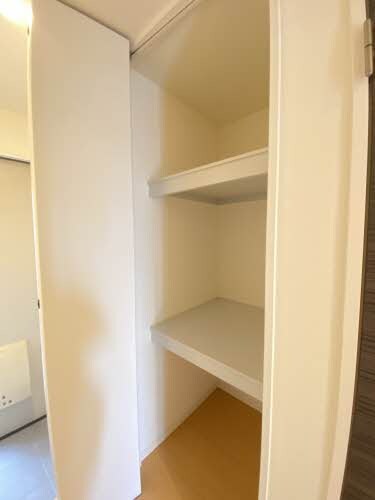  シャーメゾン空港通り B棟