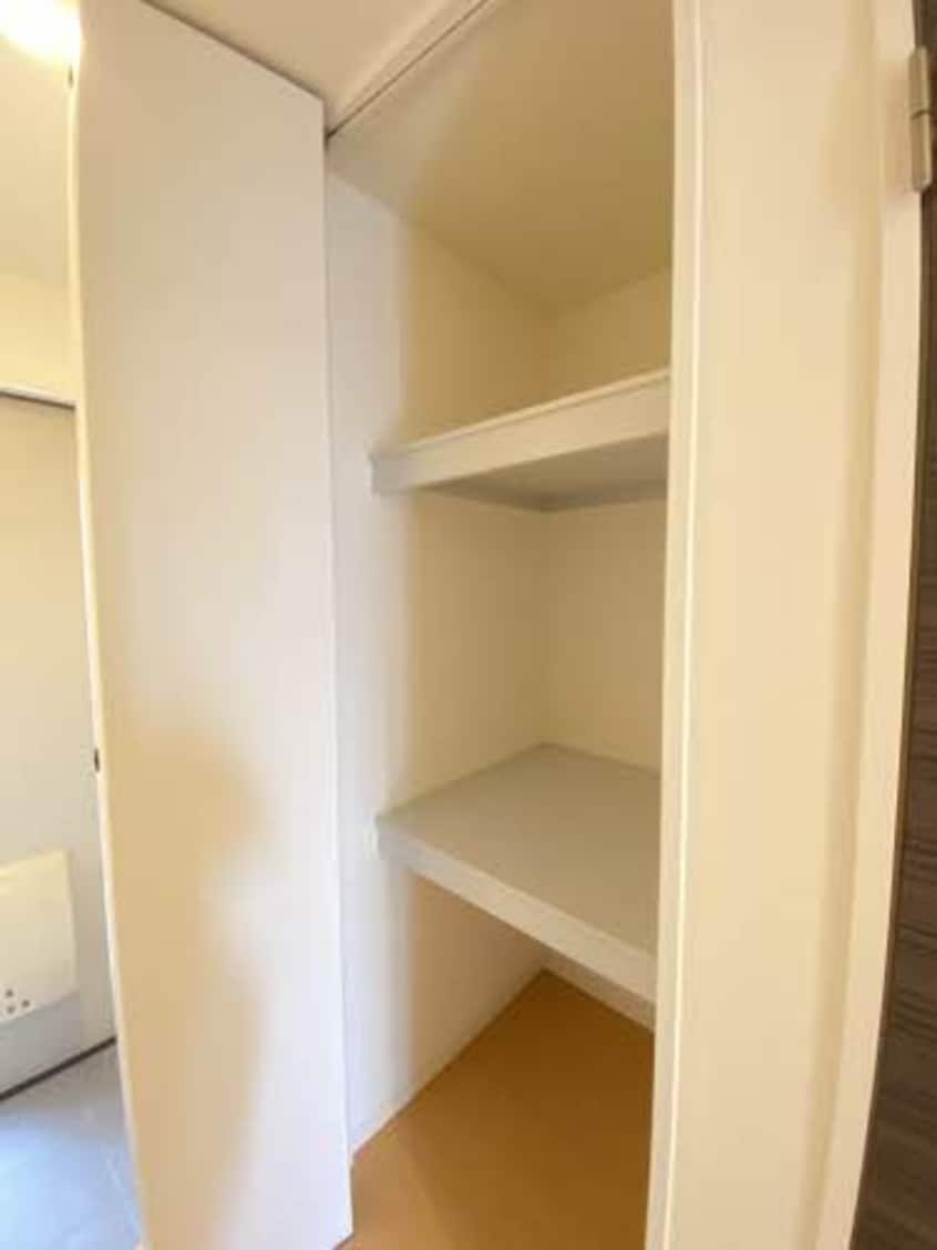  シャーメゾン空港通り B棟