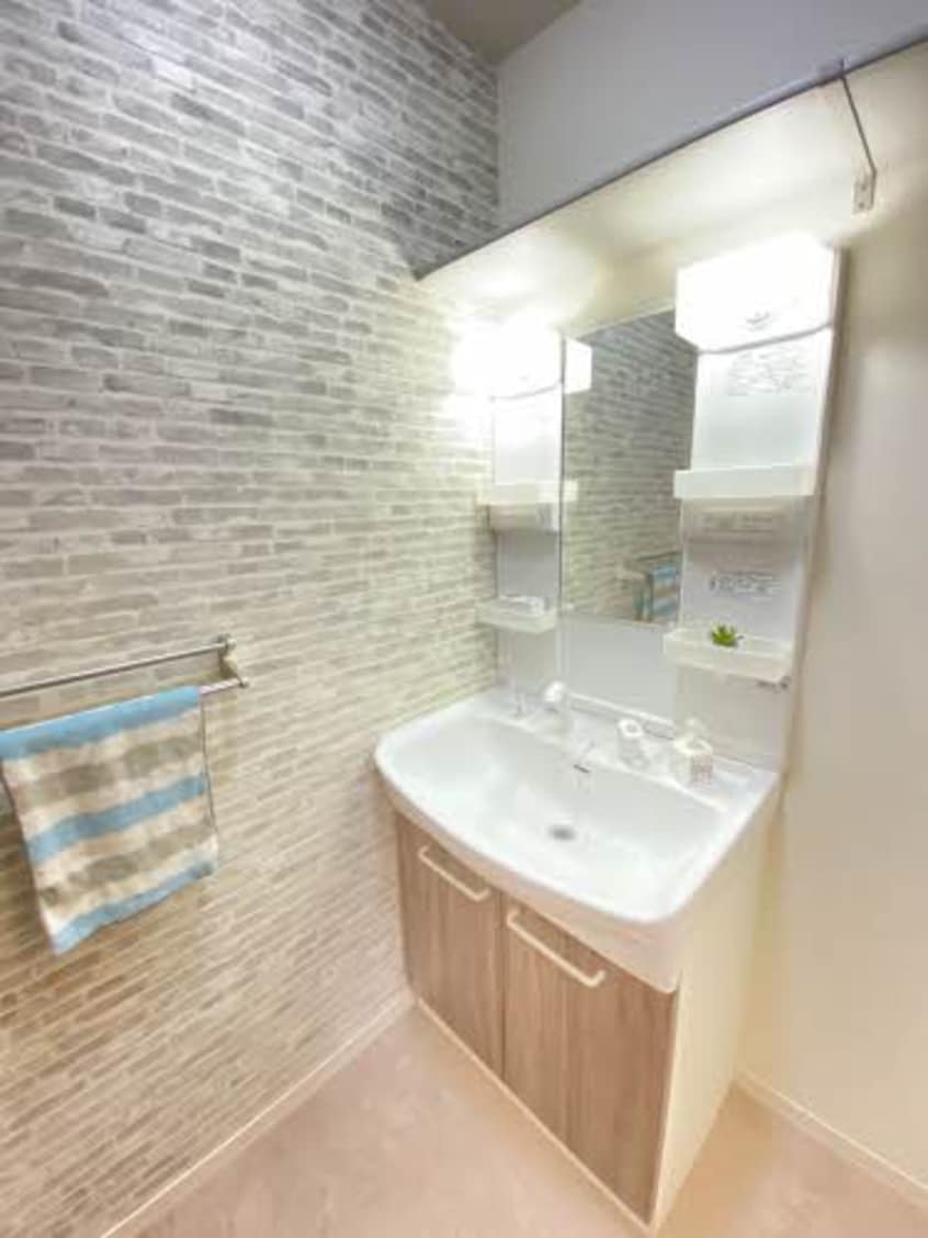  シャーメゾン空港通り B棟