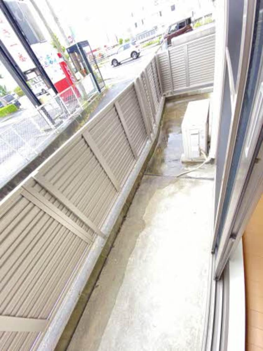  シャーメゾン空港通り B棟